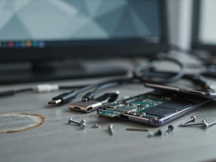 iPhone Spyware P7 DarkSword Hunts Crypto Wallets and Credentials EgonCoin