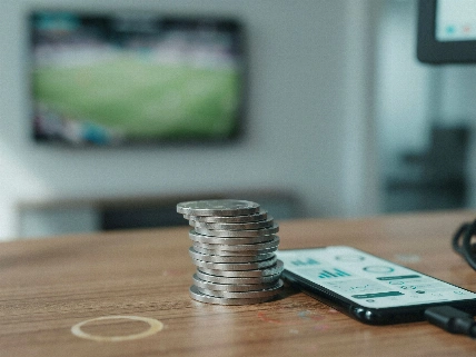 Prediction markets chase sports fans with celebrity deals EgonCoin